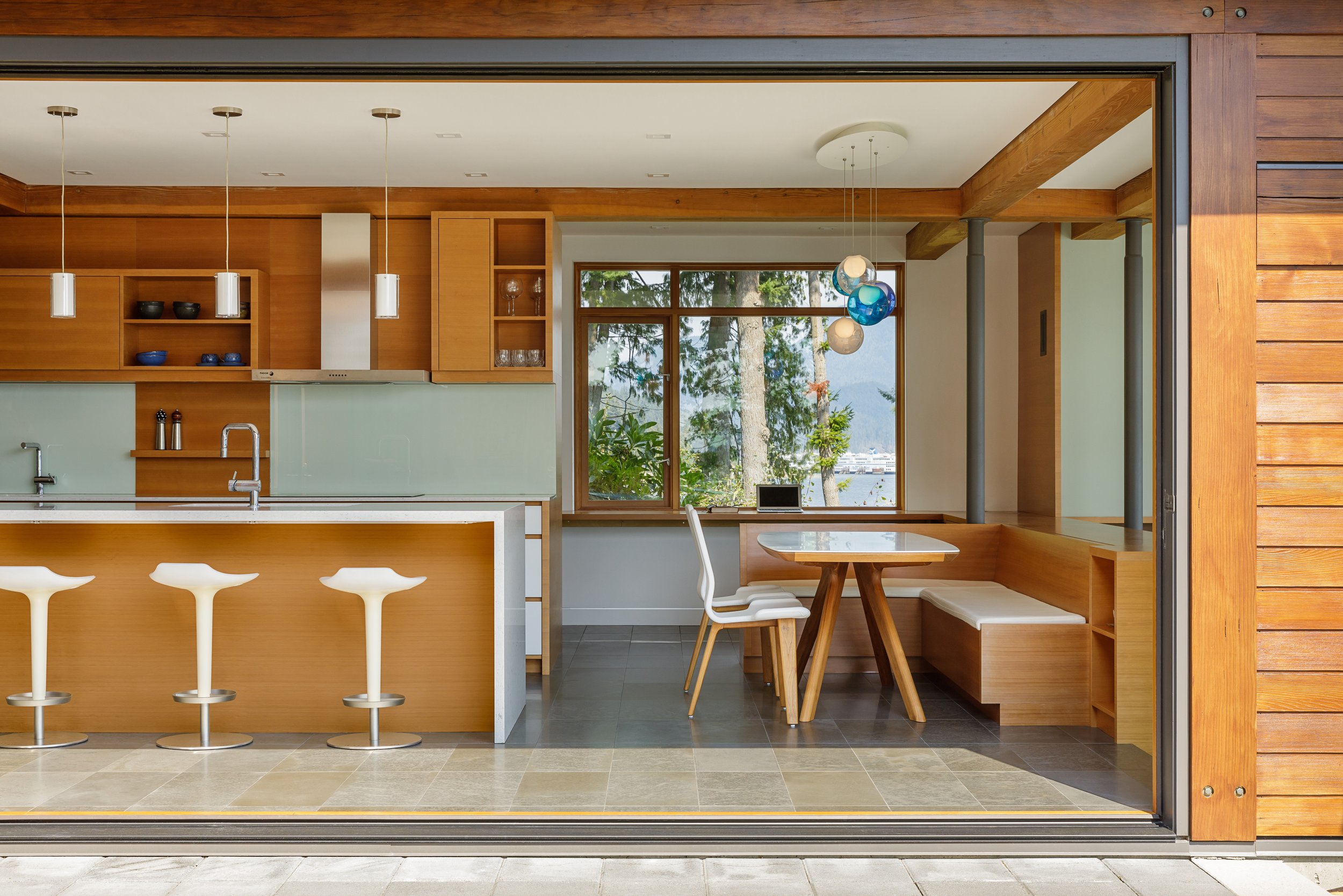 07 SoamesPoint-8521_Kitchen_©LukePotter_HighRes.jpeg