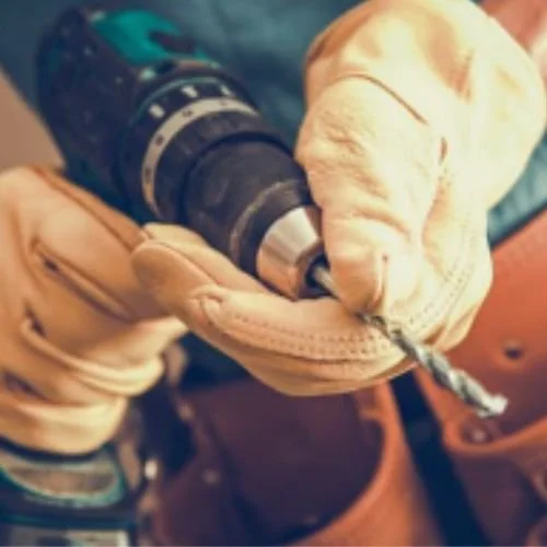 Choosing the Best Remodeling Contractors Near You: What to Look For