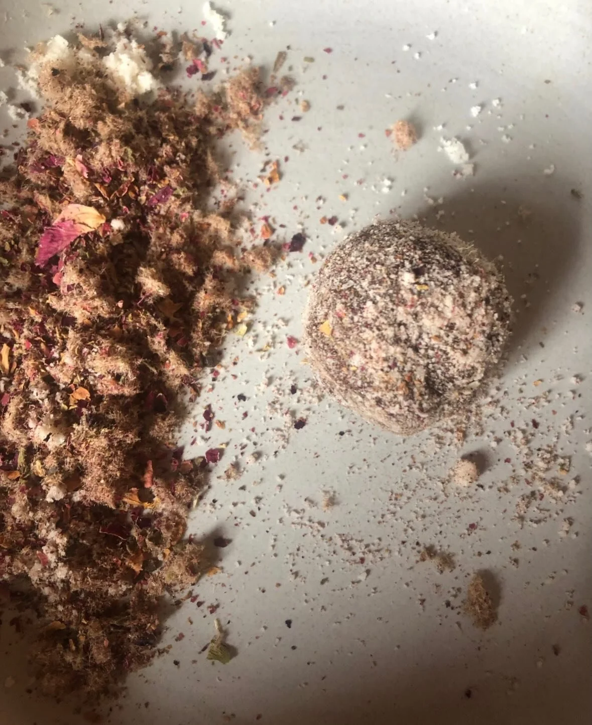 We closed out our first class with herbal tea blending for hormonal harmony during the menstrual phase last Sunday. 

This Sunday is the ✨follicular phase✨&hellip; when your hormones and your energy begins to ramp up. But what happens when you start 