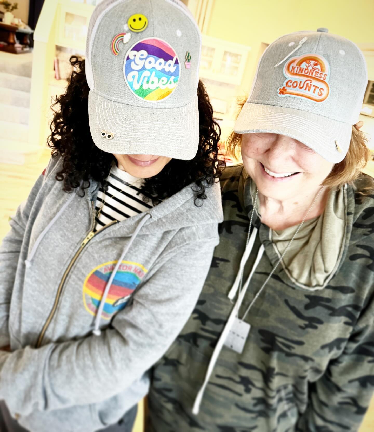 Good Vibes and Kindness Counts are great messages! They found their matches. And the pins all have personal meanings to our hat makers ❤️🧢👏

#hatbar #customhats #truckerhatbarexperience #truckerhatbar #minneapolis #mnmade #mnsmallbusiness #mnmom #m