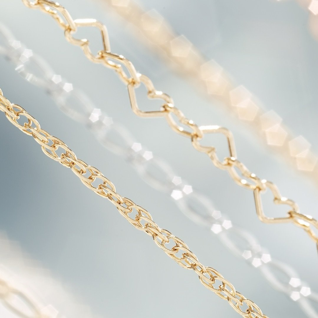 ⚠️🔗 Did you know? We offer a selection of 40 chains, featuring 15 options in 14k solid gold, 15 in gold-filled, and 10 in sterling silver, distinguishing us from other permanent jewelry artists by providing a luxurious array of enduring quality and 
