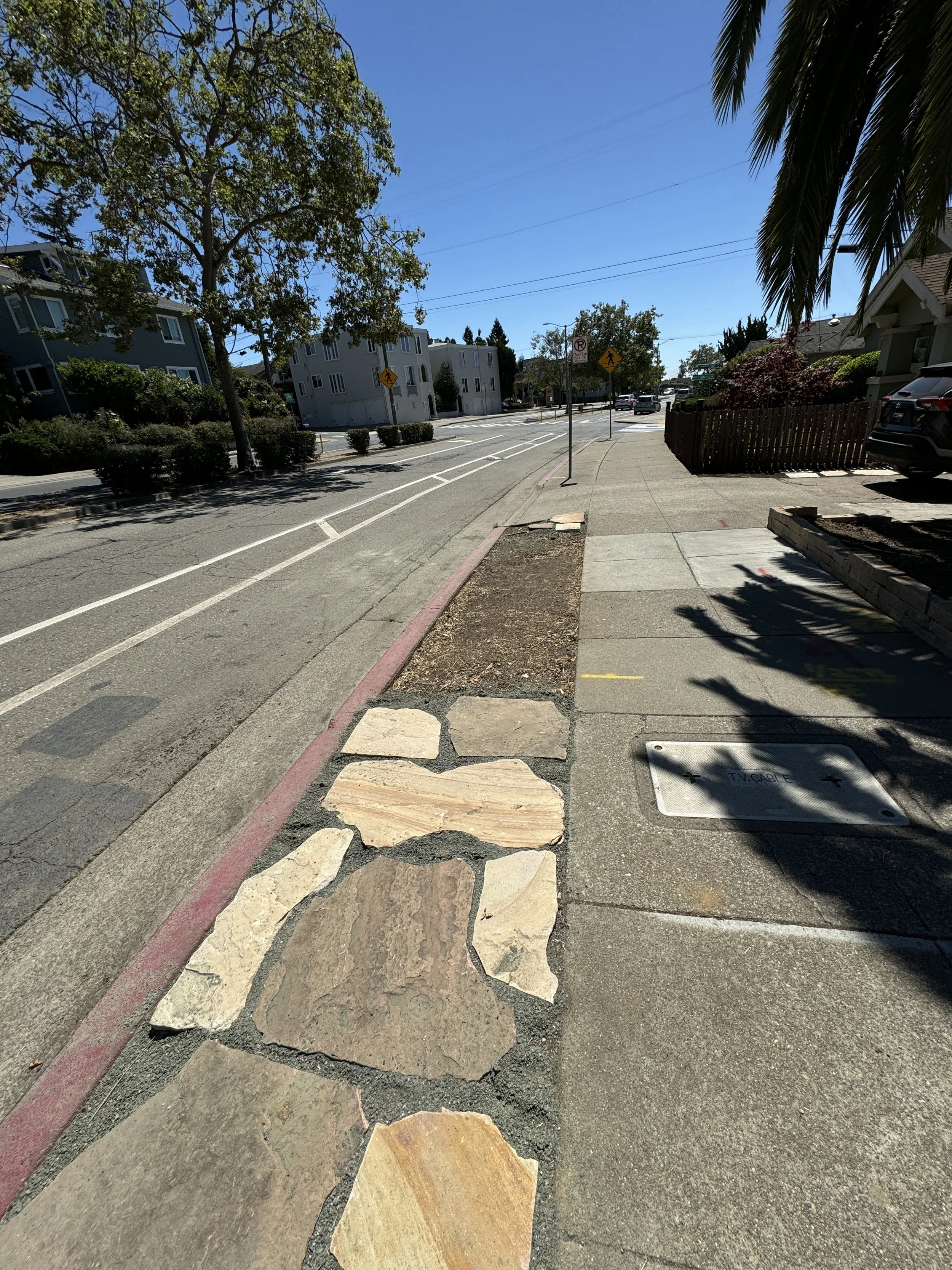 Sidewalk strip with flagstone area for toters