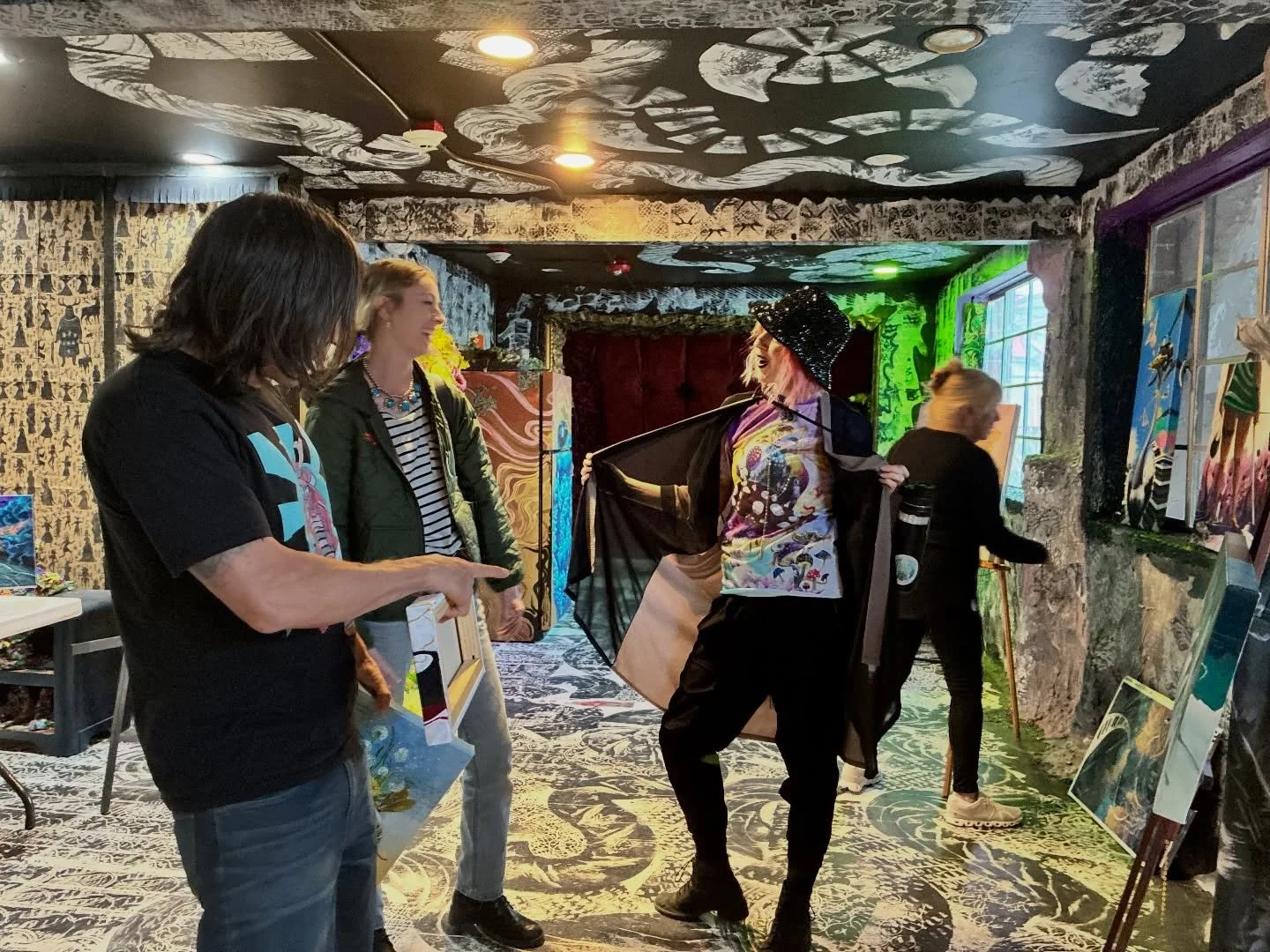 Tonight!!! @mindhoneyclothing and @heltebrake clothing release party! Food, drinks, music, art, cool people! They&rsquo;ve got it all! No cover. Come on out from 7 - 10! 🐝✨