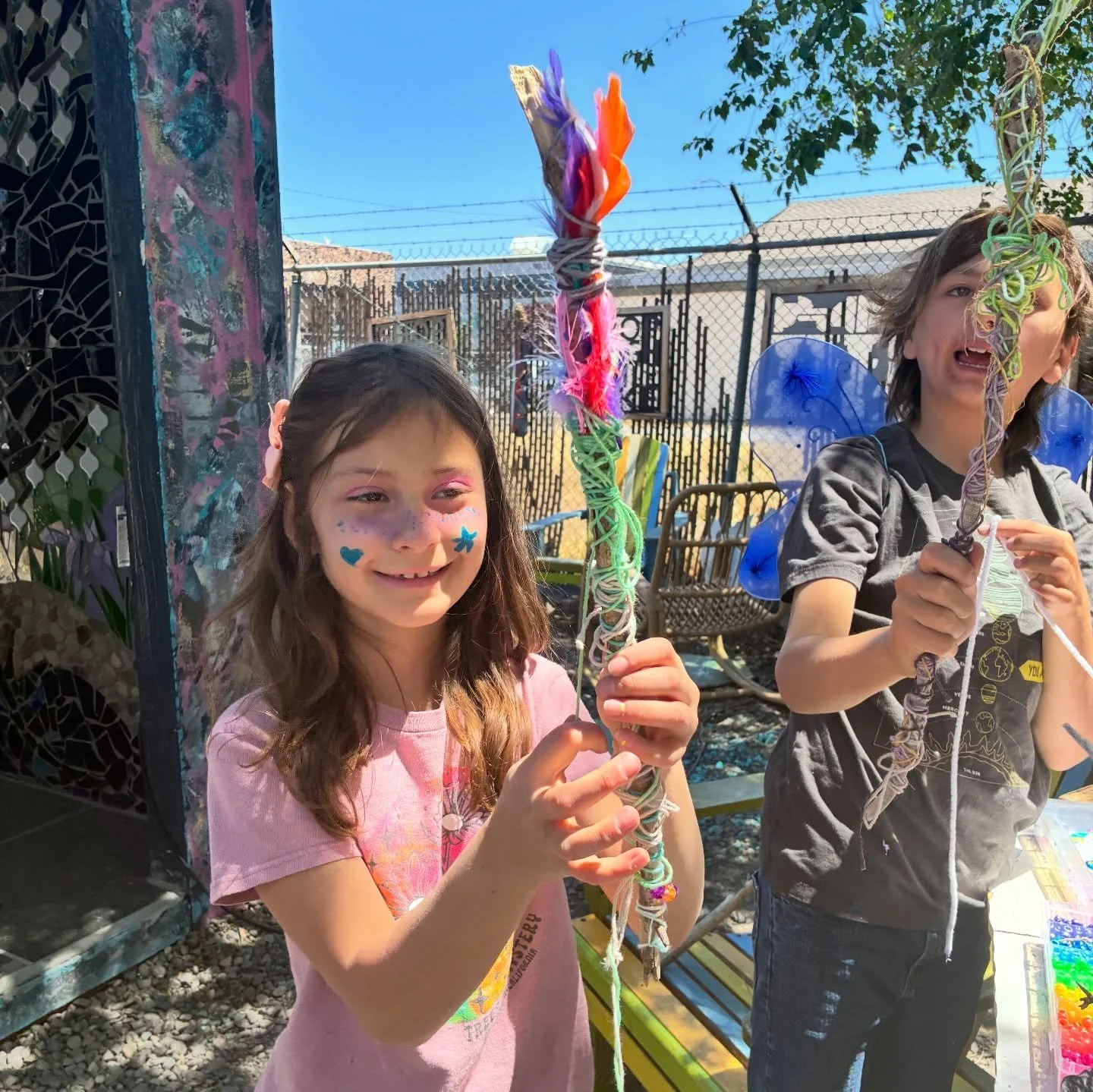 Fairy Fair has begun! ✨🧚 We have a free nature wand craft in the garden and free fair wings as long as they last! Music starts at 4pm and the vibes are perfection! 🍄🍃