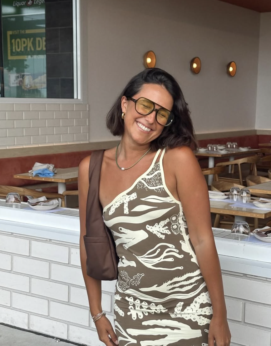 Sophie Pearce in front of cafe