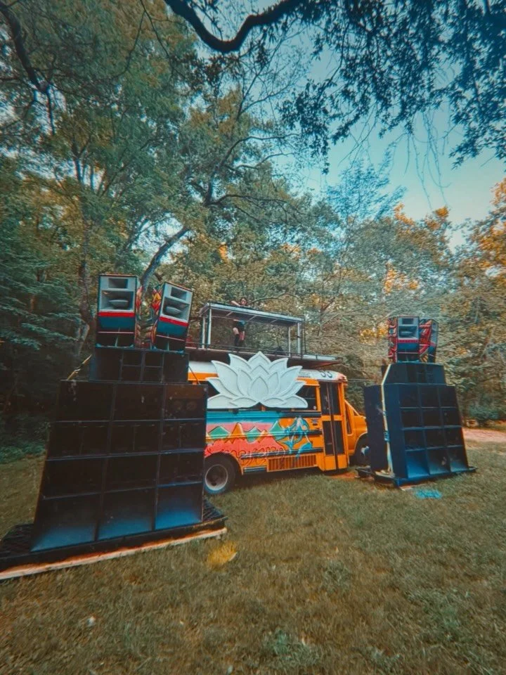 🔊 S T E P P A  S O U N D 🔊 

2 festival debuts rolled into one- and I couldn&rsquo;t come out feeling more grateful ❤️ working these Chris Dyer speakers on a renegade style bus in Astral Valley was an absolute humbling moment so thank you @anahata.