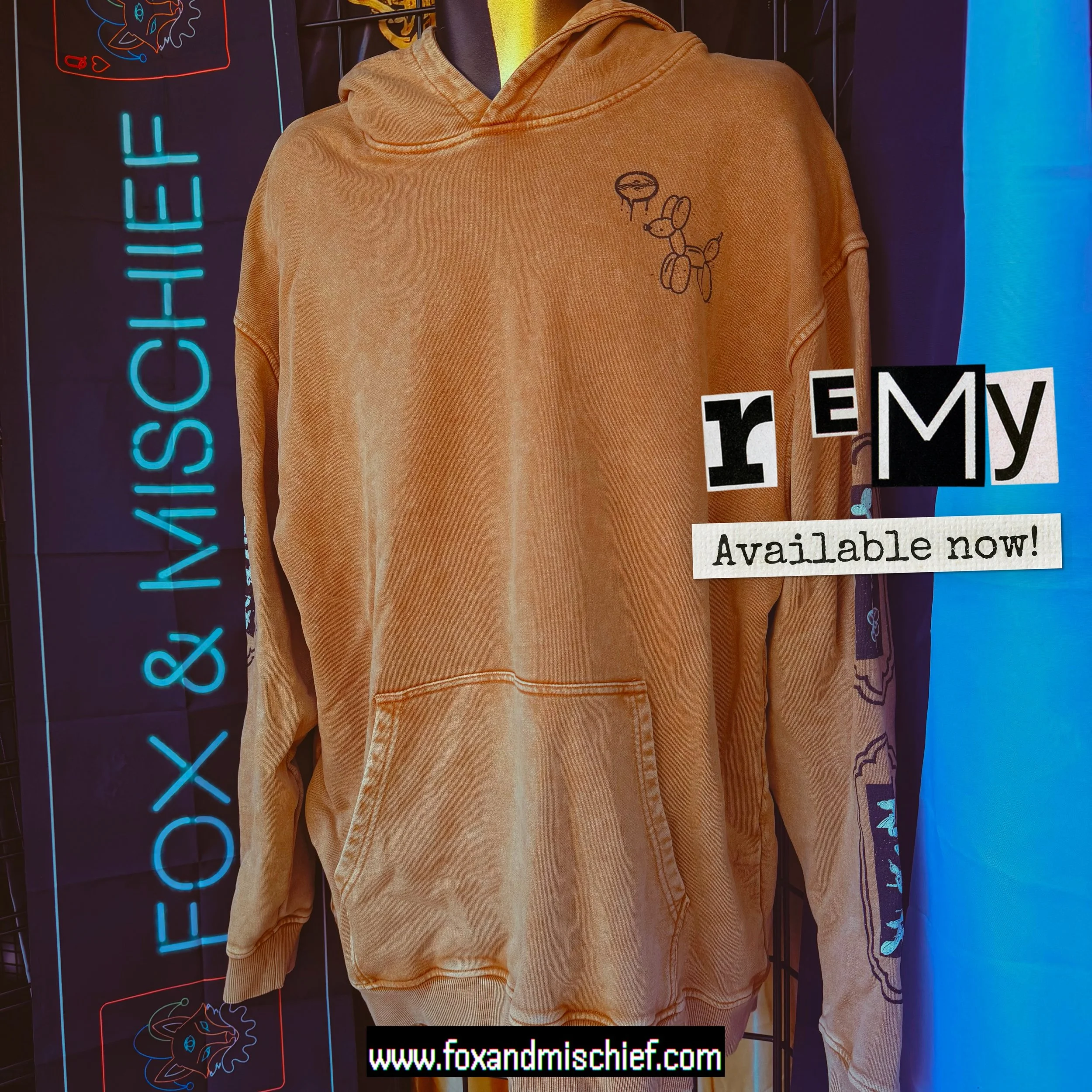 Not a creature of darkness- or maybe just one that likes to dance in the light sometimes? 

Check out our &ldquo;Remy&rdquo; hoodie in beige- still 100% gud boi and 100% guaranteed to keep ya cozy during chilly nights 🥰

www.foxandmischief.com

#fox