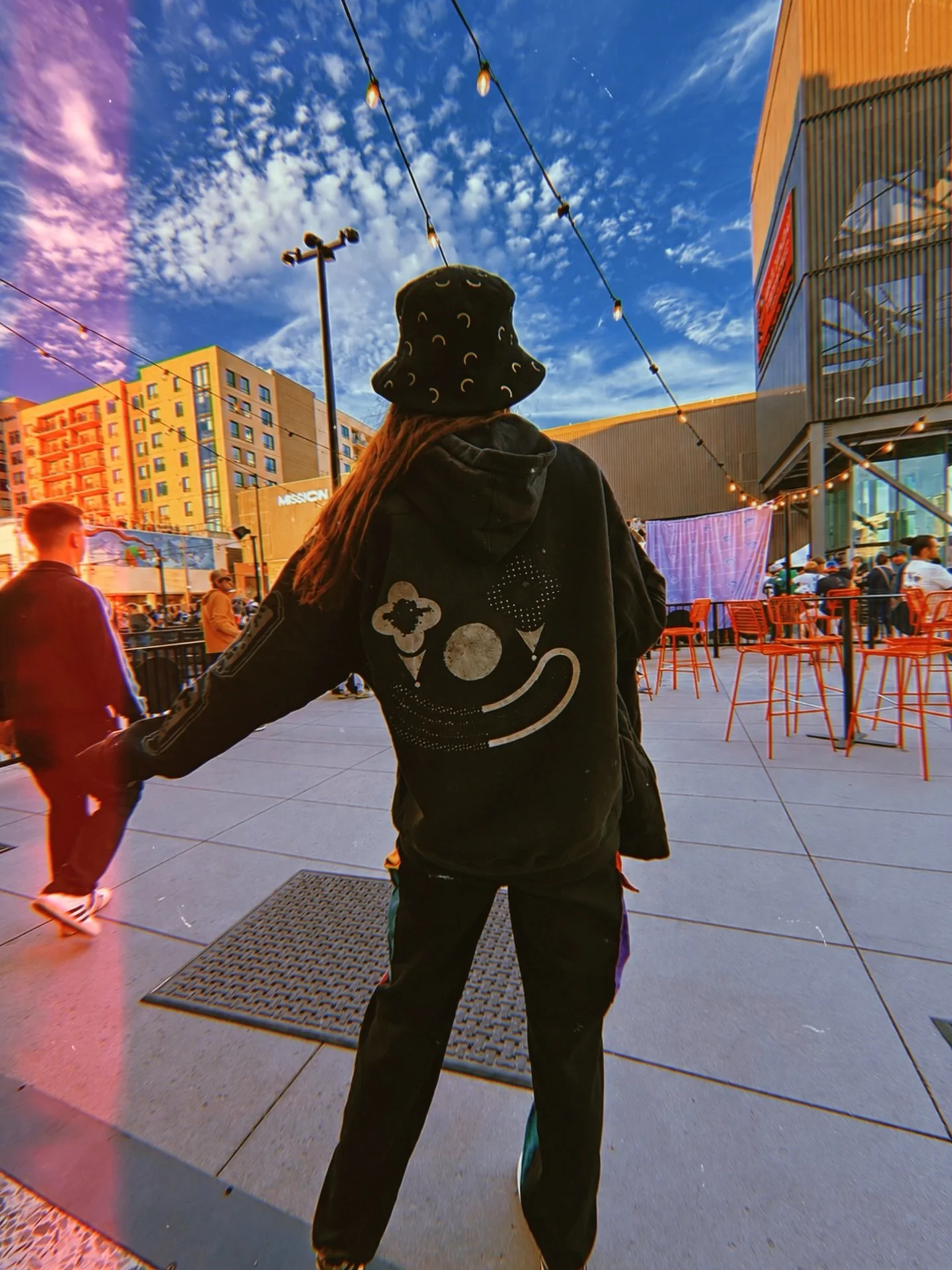 Last Sunday Funday at @lefthandrino was a time to remember for probably one of the very few outdoor markets of the season- @sodownbassmusic threw it down and @festiveowl shows they know how to properly throw a darty- Funktion ones and all 🔥

Most of