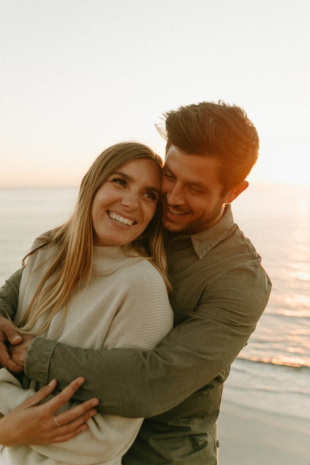 San-Diego-Engagement-Photos-at-Sunset-Cliffs-during-Sunset