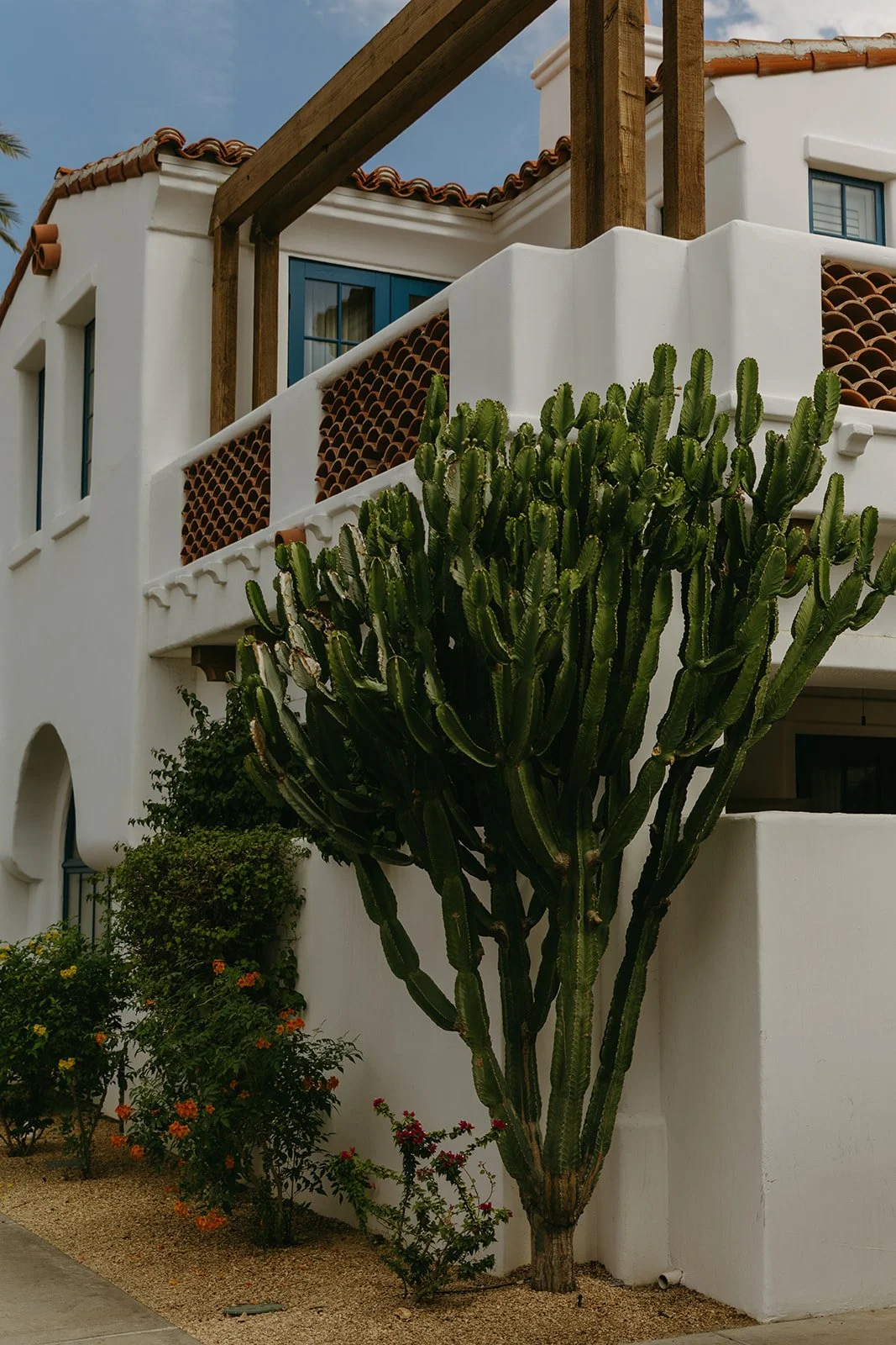 The outside of PGA West, a Palm Springs wedding venue