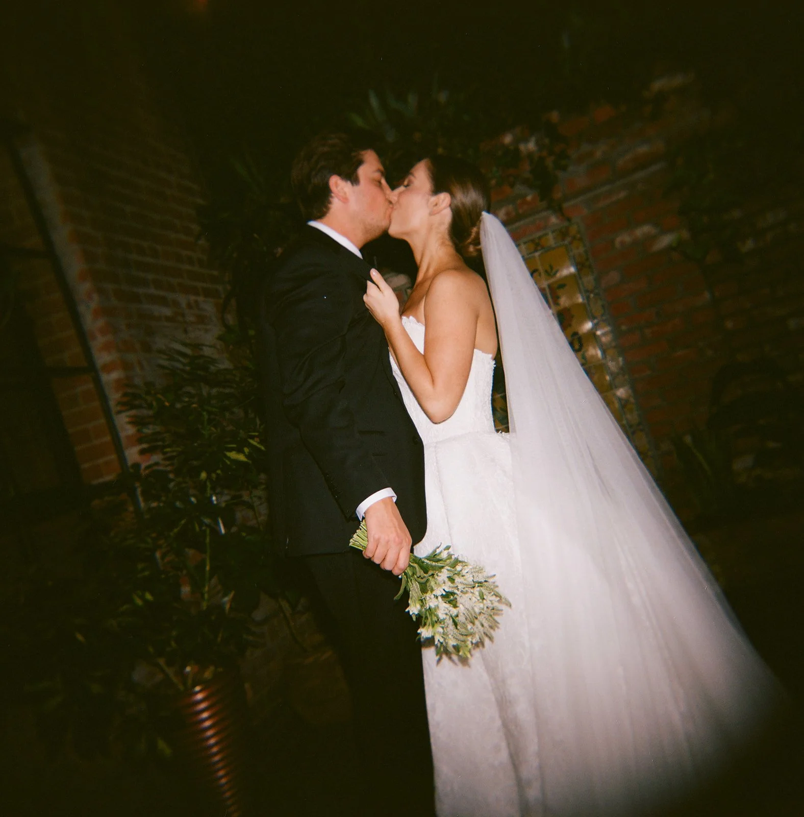 A Los Angeles Wedding at Carondelet House: One of the Most Unique DTLA Wedding Venues