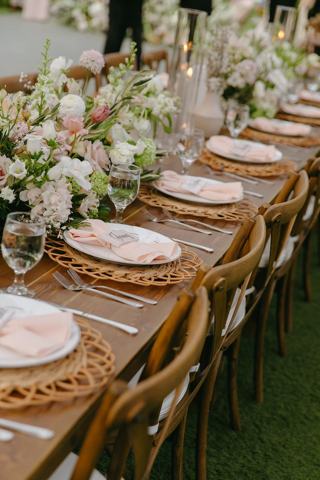 Wedding table setup from an outdoor wedding at Tivoli