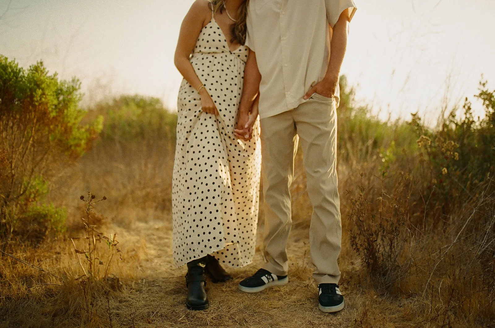 What to Wear for Engagement Photos: The Best Engagement Photo Outfits for Southern California Sessions