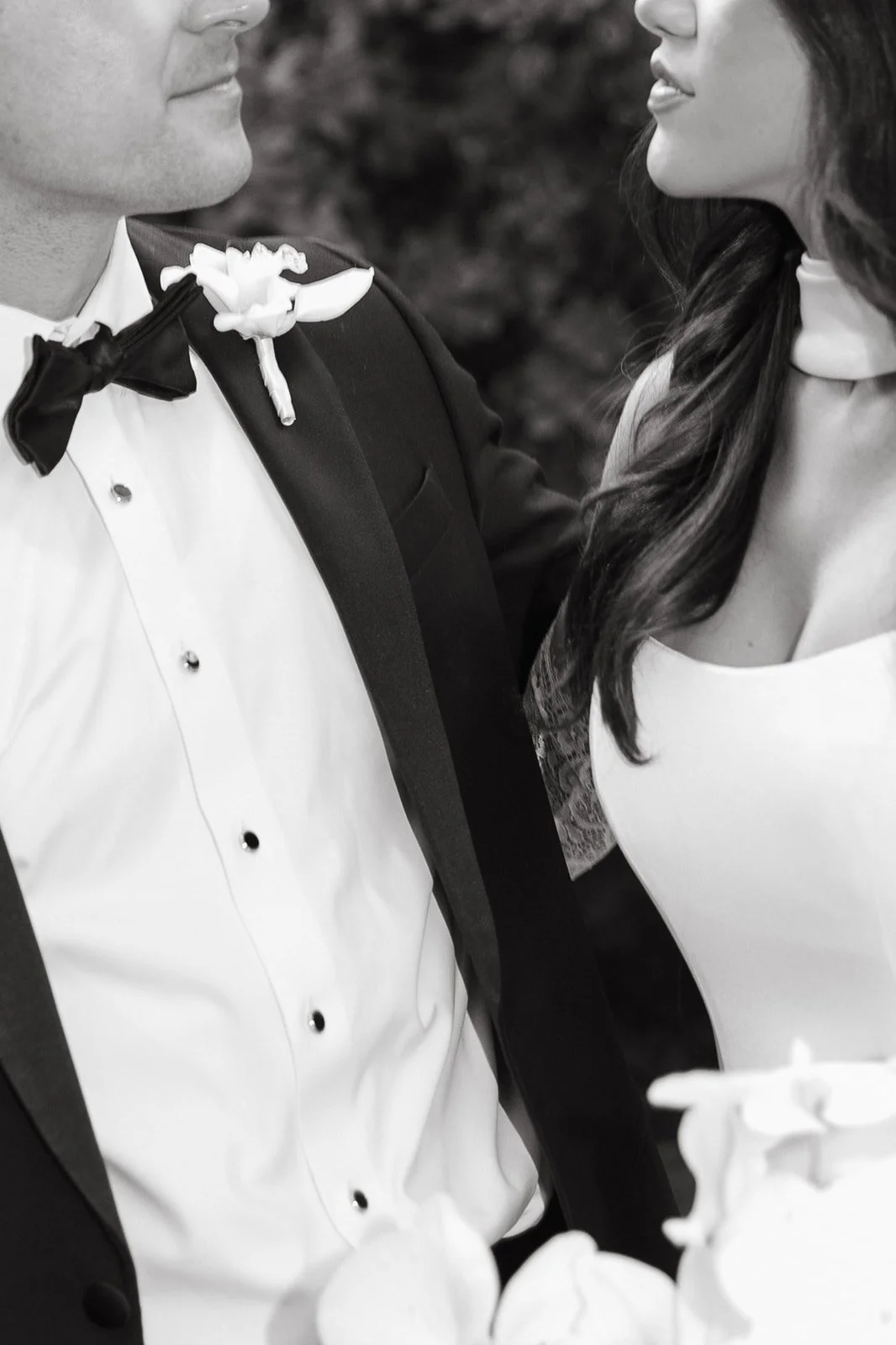 A close up image of a bride and groom for Palm Springs weddings