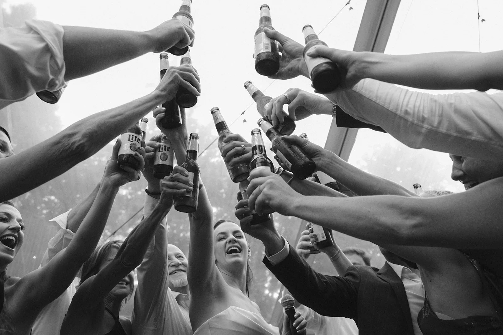 Memorial Ideas for Weddings That Feel Special + Personal