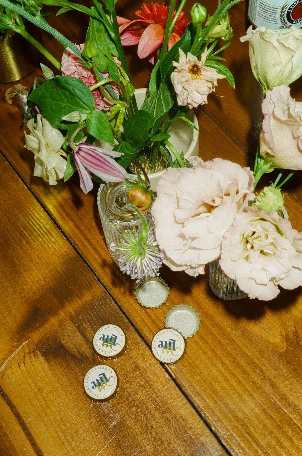 Wedding detail photos showing wedding memorial ideas