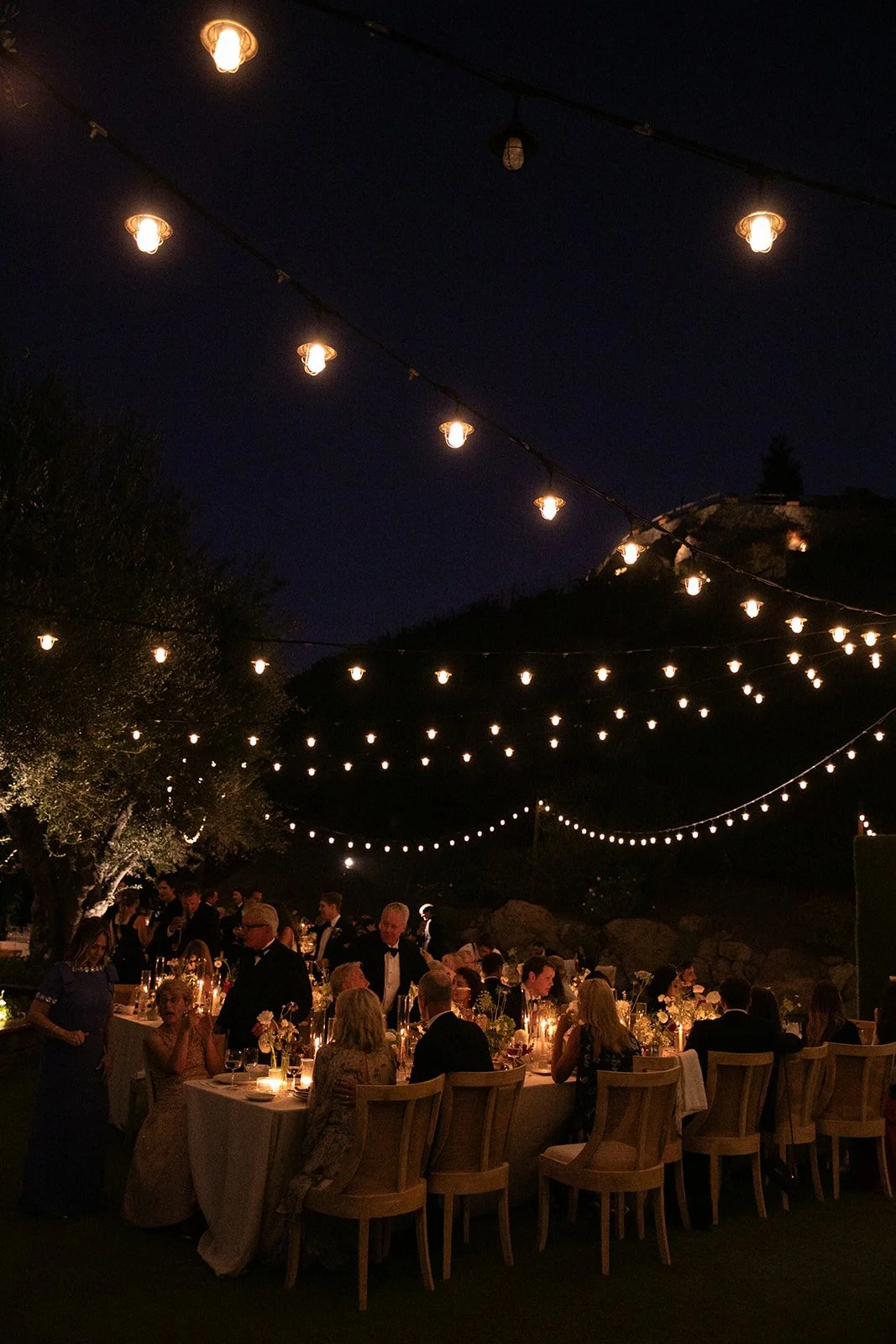 An outdoor wedding reception at Cielo Farms