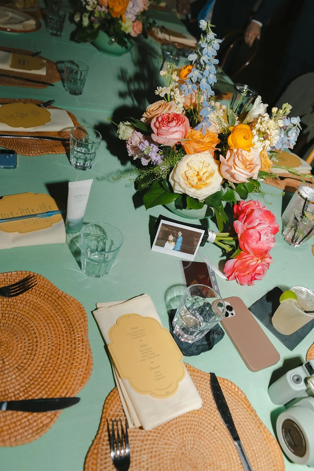 A wedding table at smogshoppe