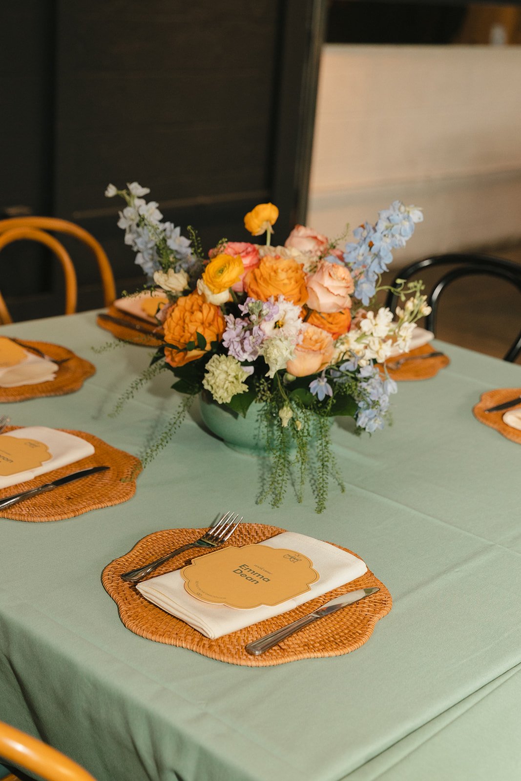 A wedding table at smogshoppe