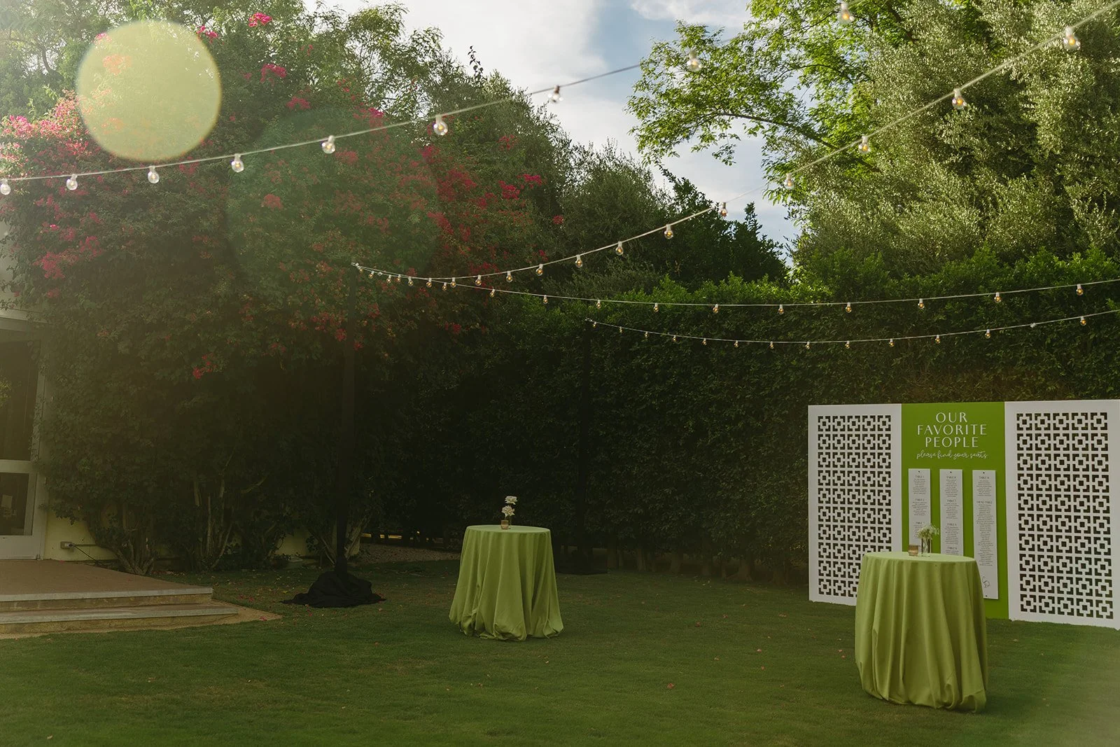 Photos showing off summer Palm Springs weddings