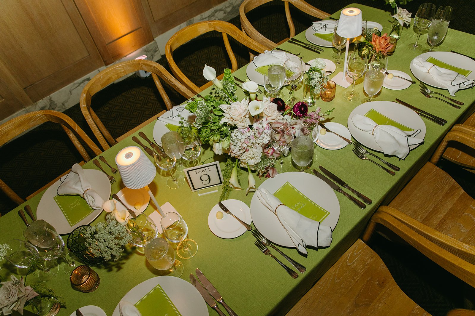 A wedding tablescape perfect for Palm Springs weddings