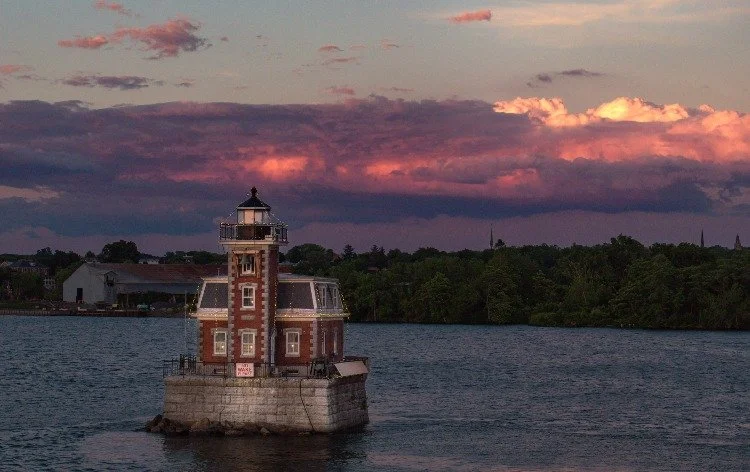 Weekend Lighthouse Tours - Hudson Departures