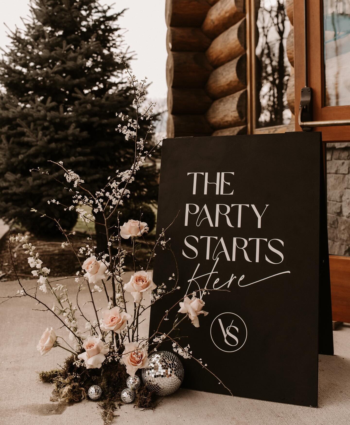 Had the BEST night at @vendor.society &lsquo;s opening party! Proud to have played a small part in decorating this stunning event 🪩💕

Wooden A-frame &amp; Bar Signage: @studio.sanchez 
Planning, Styling, &amp; Design: @vendor.society  @bubblybridep