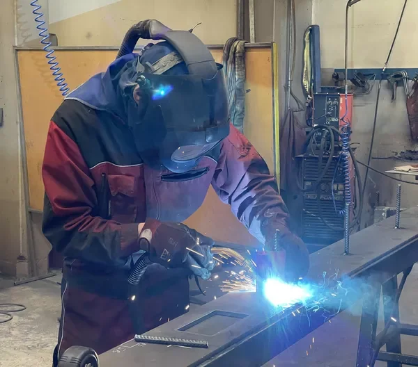 Montasje og robotoperatør