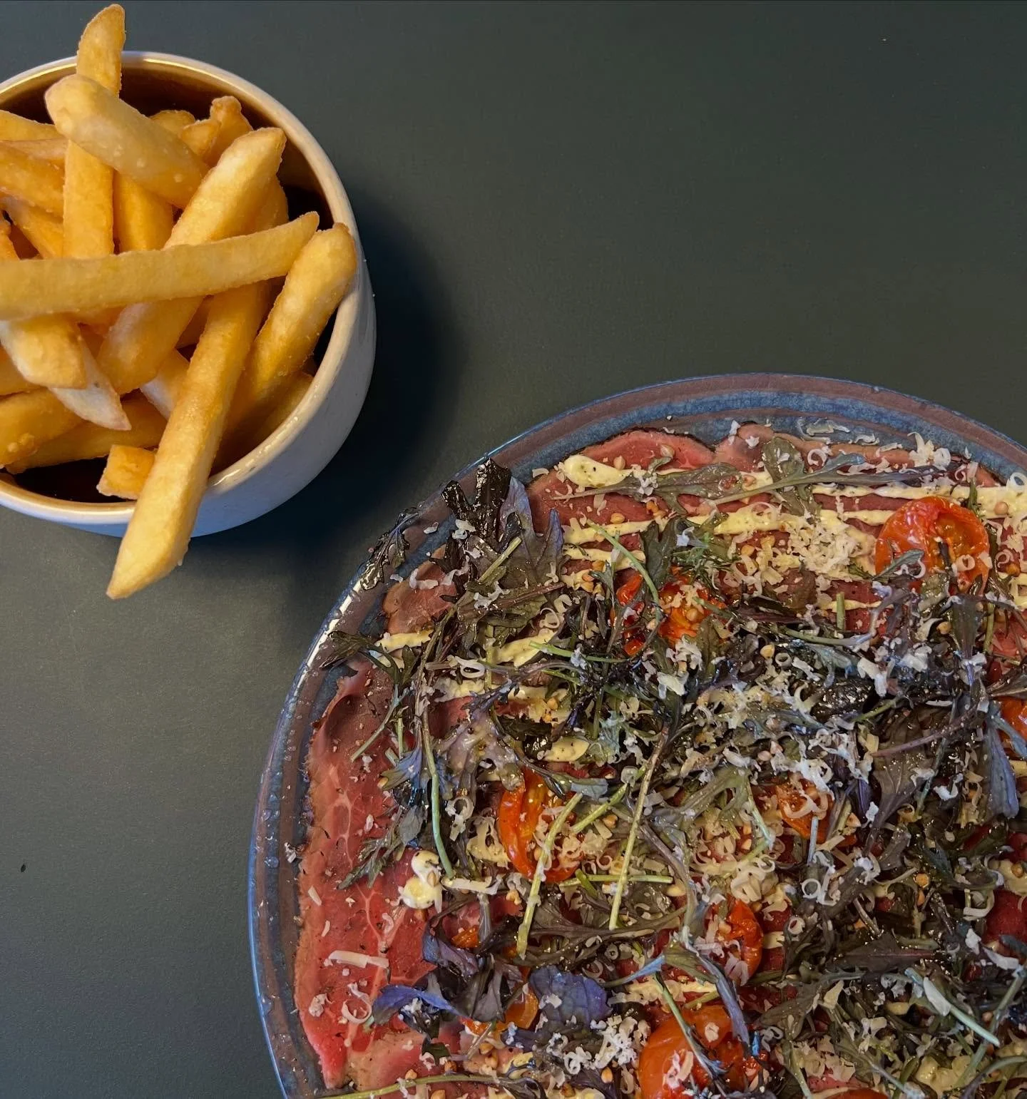 Beh&oslash;ver man egentlig at sige s&aring; meget? 

Carpaccio. JAAAAA tak 🤤🔥