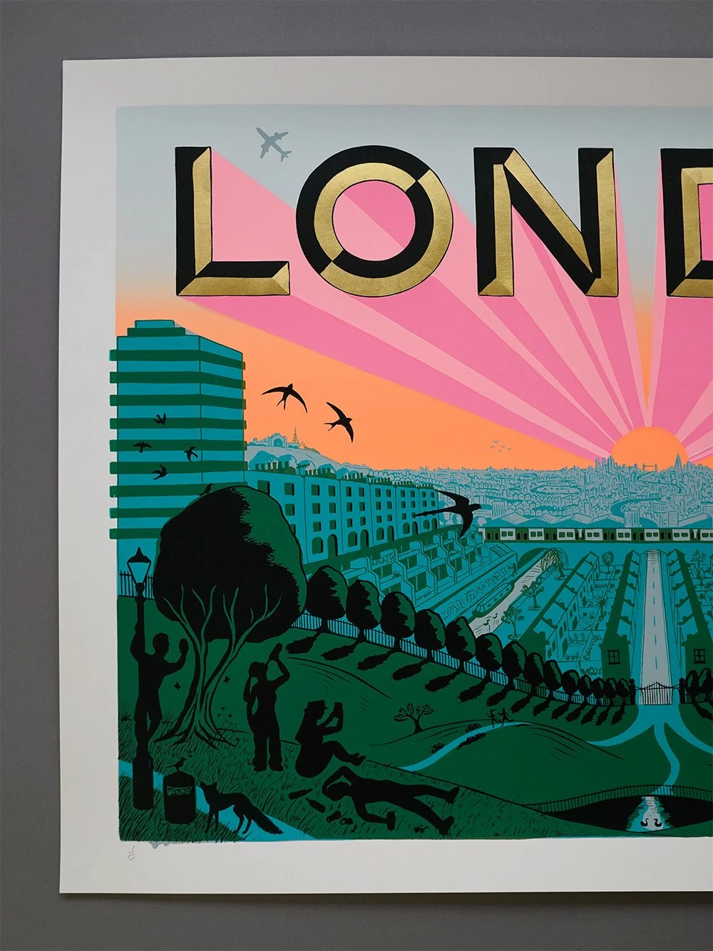 LONDON-1st-gold-detail1.jpg