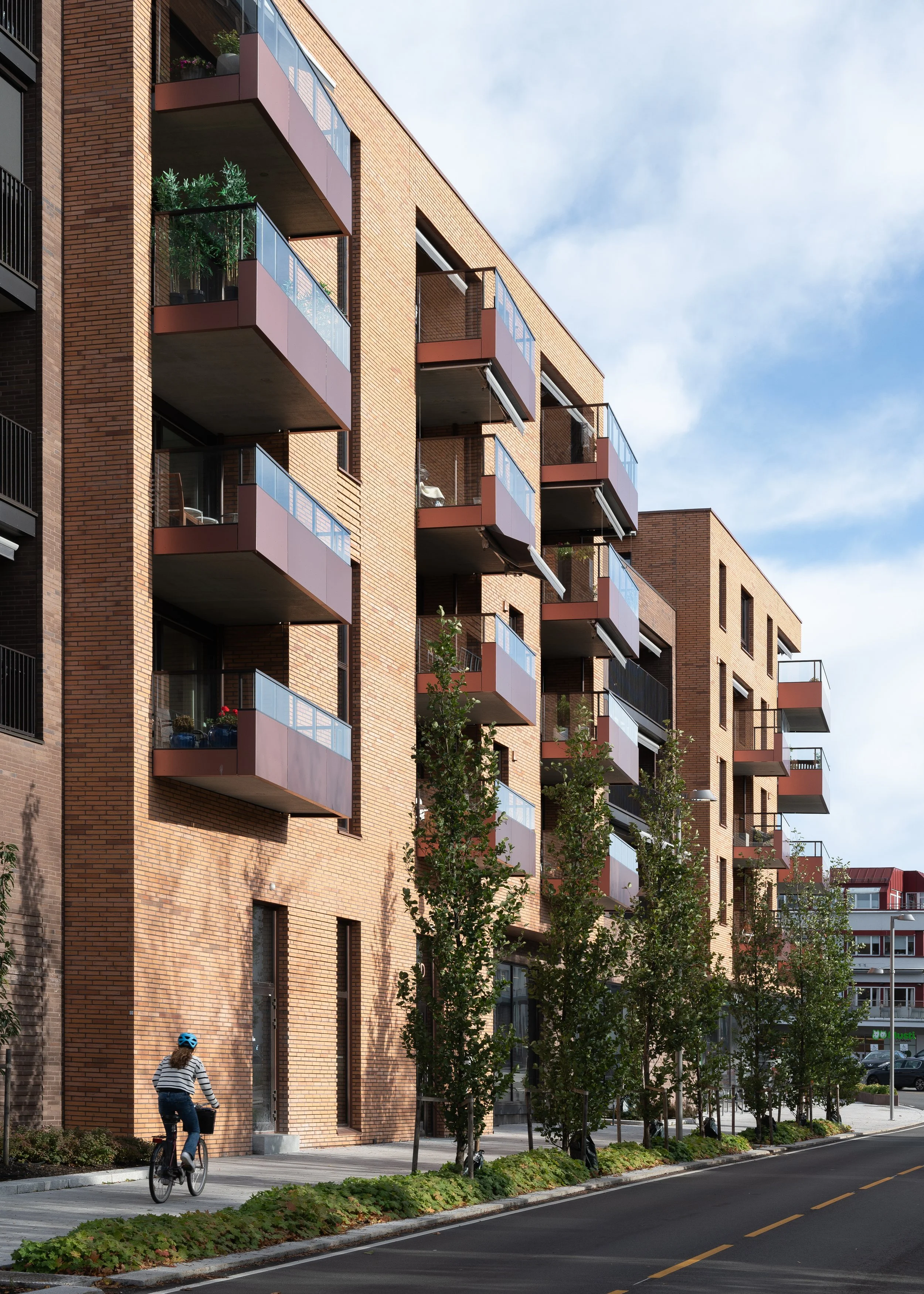 MEGLERGÅRDEN, Bekkestua 2023