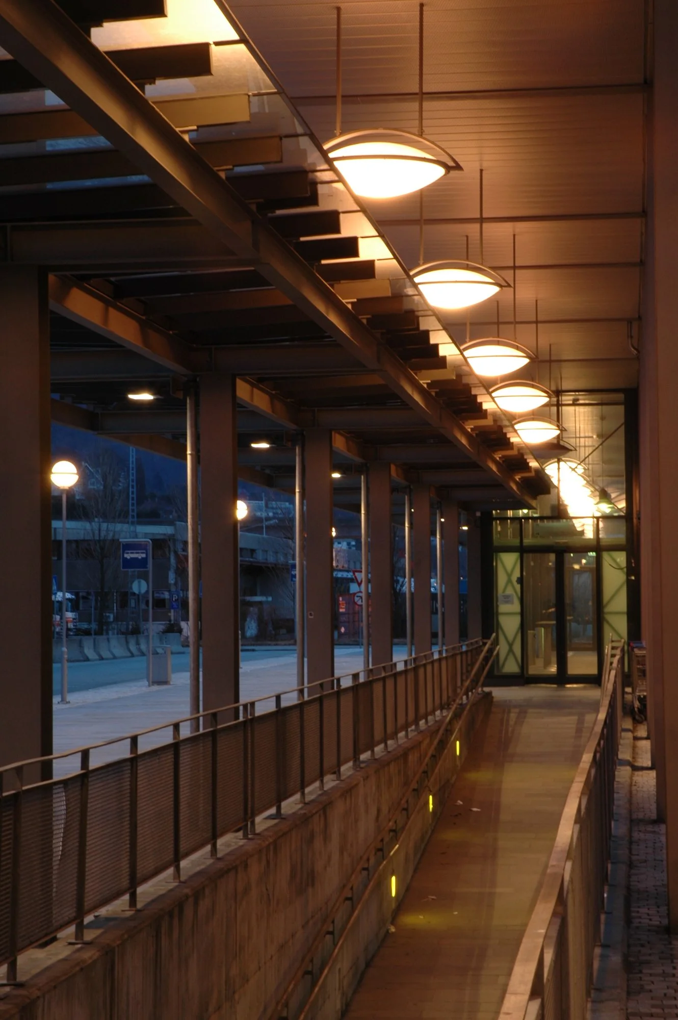 NONNESETER BUSSTERMINAL, Bergen 2005