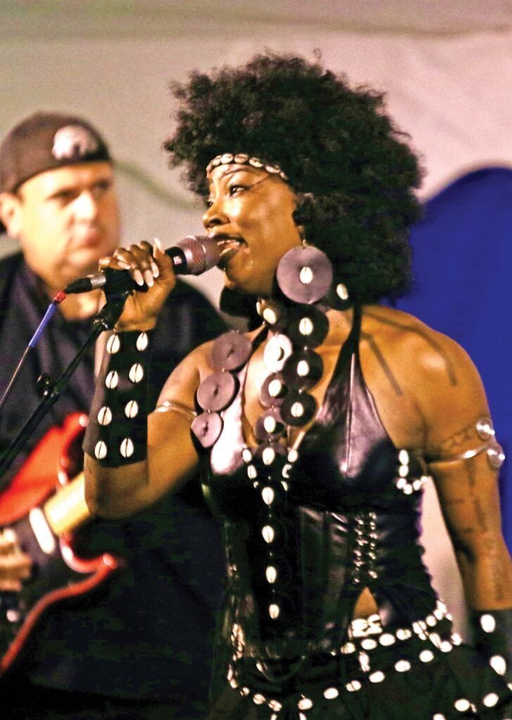 Dobet-Gnahore-si (1).jpg