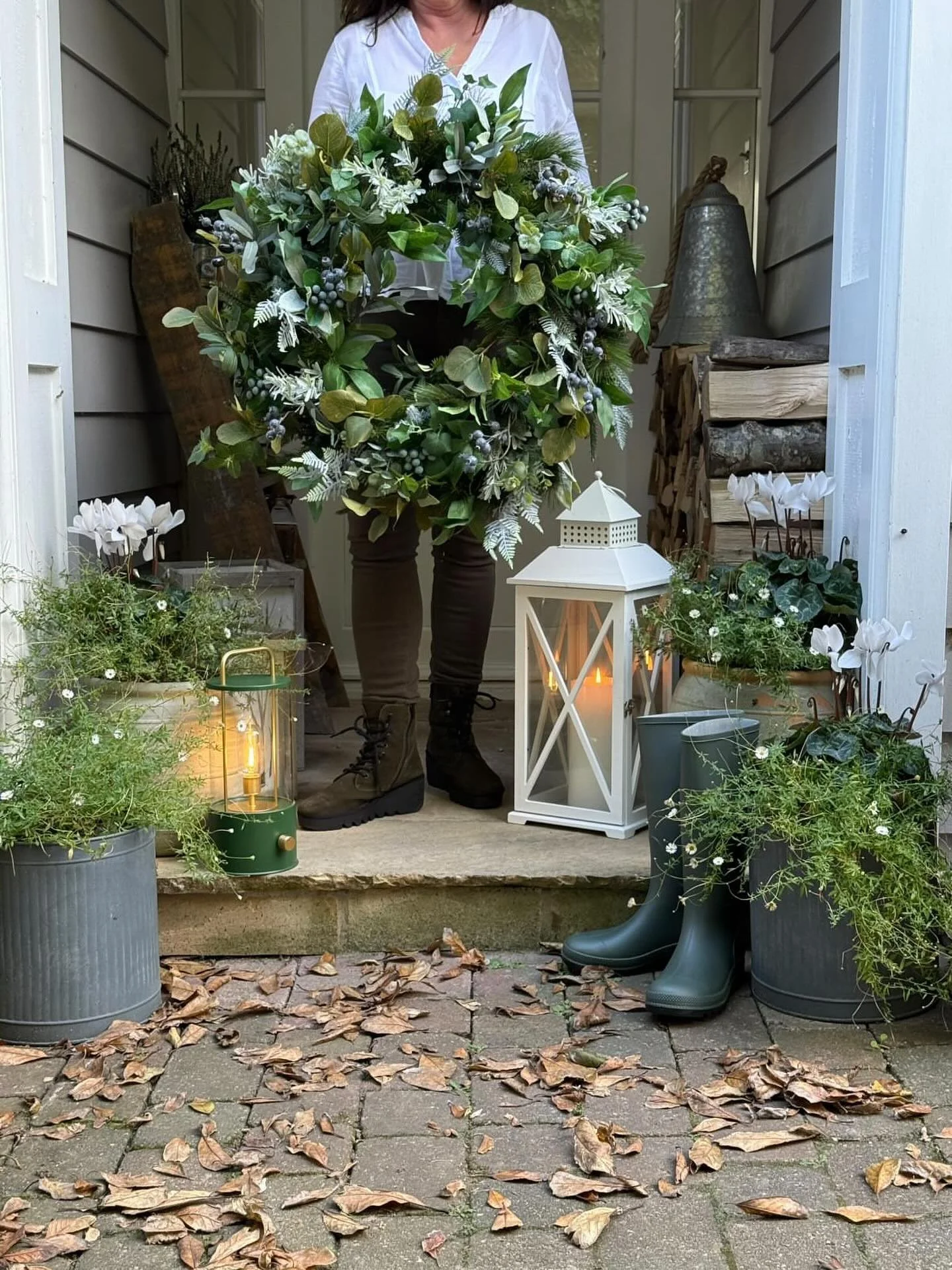 Happy Saturday everyone, quick reminder for your chance to win my new winter botanical wreath, 70cm. Head over to Serena @ourclapboardhomebythesea tomorrow and enter xx #giveaway #nordic