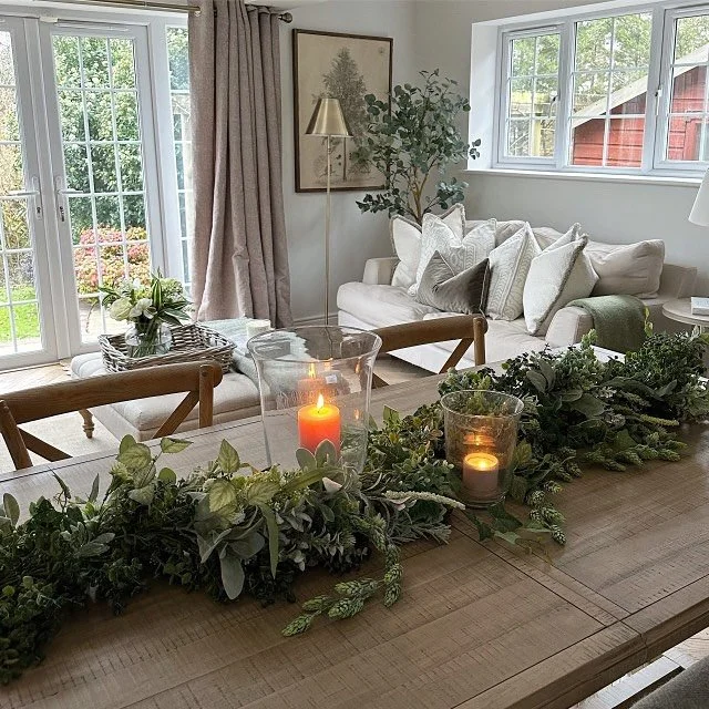 Happy Wednesday, I&rsquo;m off out for my mums birthday today and back to wreathing tonight. Lots of messages for bespoke garlands this week and just wanted to share the luxury evergreen garland as it&rsquo;s great for all year. Easy to add some fir 