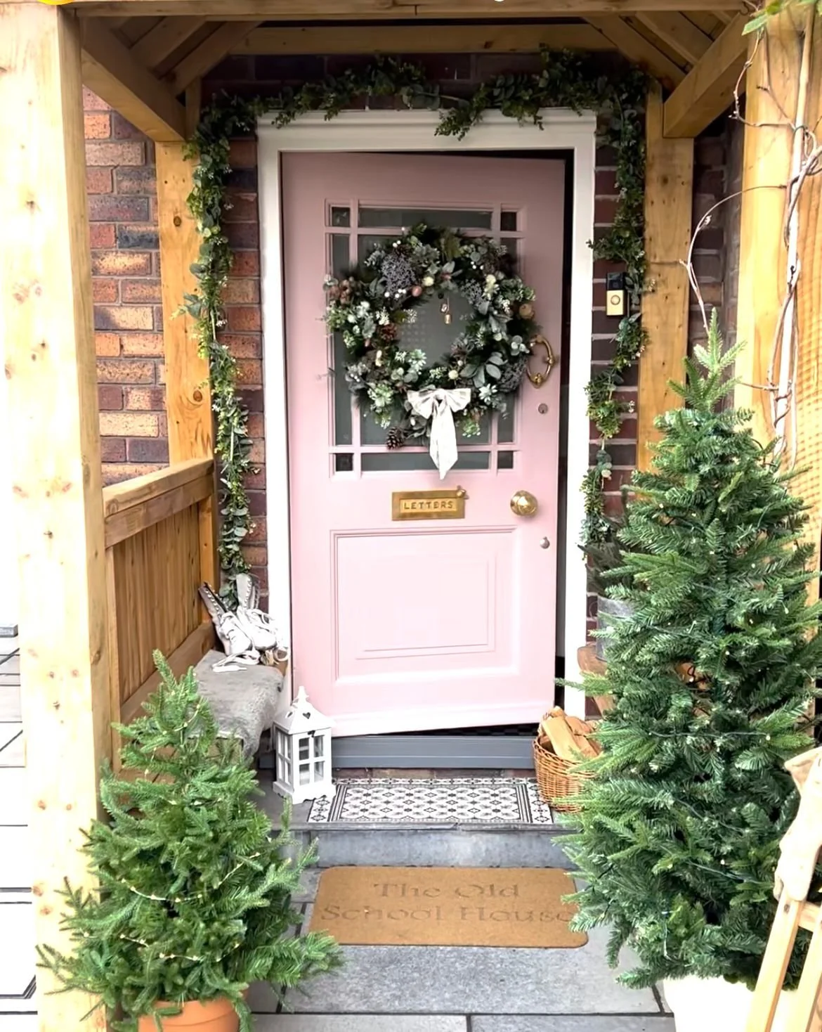 WhatsApp Image 2025-11-06 at 16.53.34 (1).jpeg