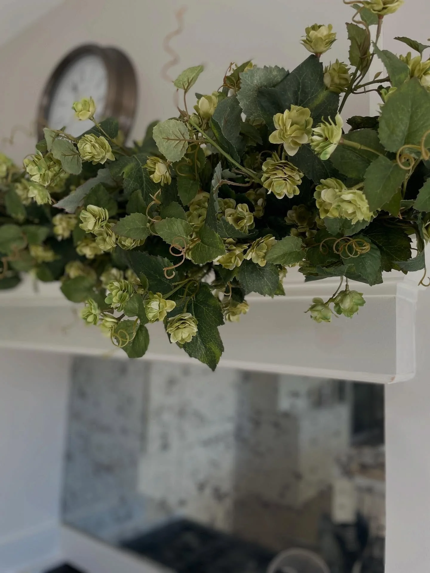 Evening everyone, just launched tonight the luxury hop faux garland. It&rsquo;s so realistic and packed full of faux hops. 3 regular sizes or bespoke just DM me.Thanks for your orders already seems you love it as much as me xx #hops #fauxhops #hop ga
