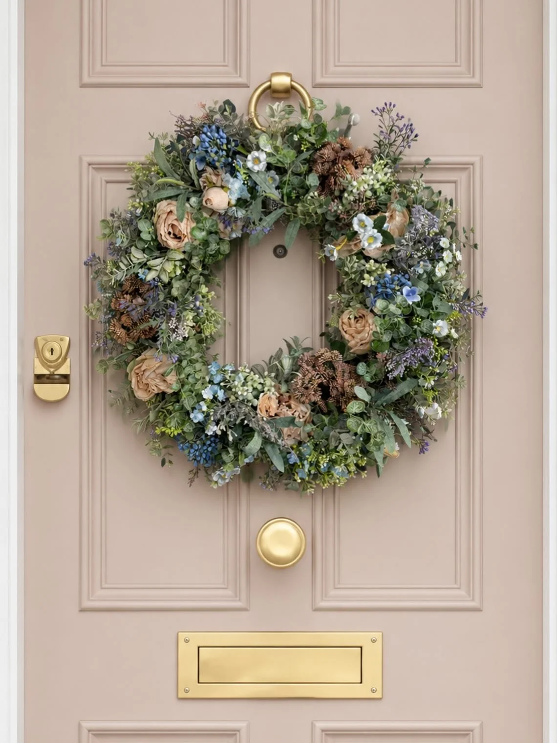 Afternoon everyone, hope you&rsquo;re enjoying the sunshine. The Nordic peony wreath seems really popular this weekend so I&rsquo;ve just restocked it. Glad you love all the soft colours.#peony #peonywreath