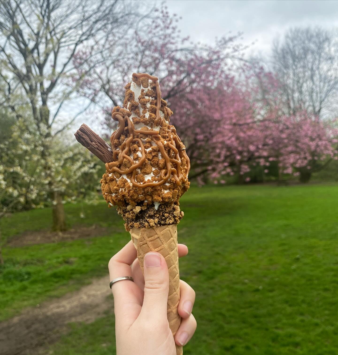 The nice weather is just screaming ice cream!! ☀️🍦☀️🍦

What&rsquo;s your go to ice cream from our van??

#lewisbrosicecream #icecream #icecreamlover #flake #icecreamvan #sweet #sweettreats #vanlife #dessert #local #warrington #manchester #mancheste