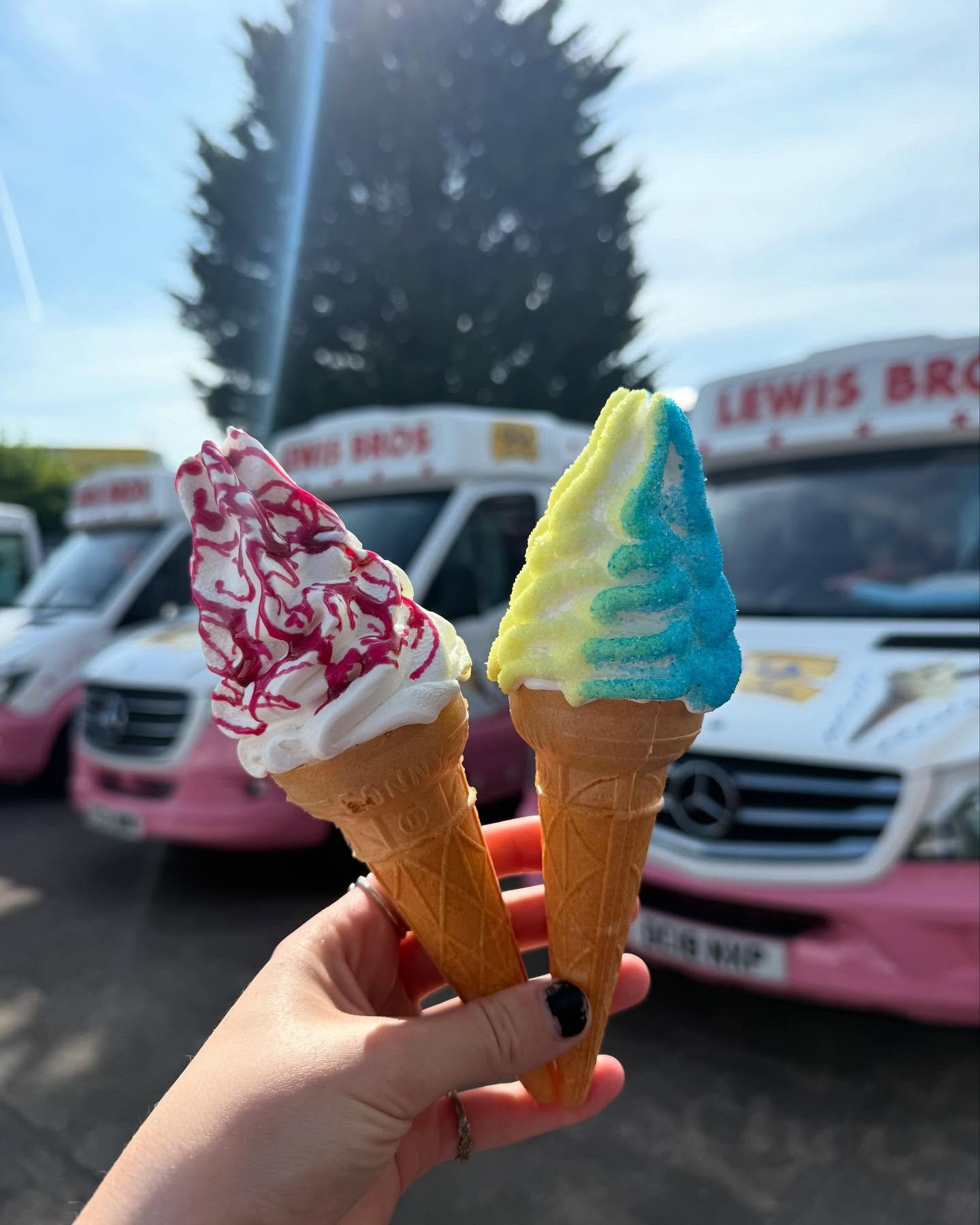 Warrington Wolves V Leigh Leopards
Who are we wanting to win?? πΊππ―
#lewisbrosicecream #icecream #icecreamlover #flake #icecreamvan #sweet #sweettreats #vanlife #dessert #local #warrington #manchester #manchesterfood #cheshire #warringtonbusine