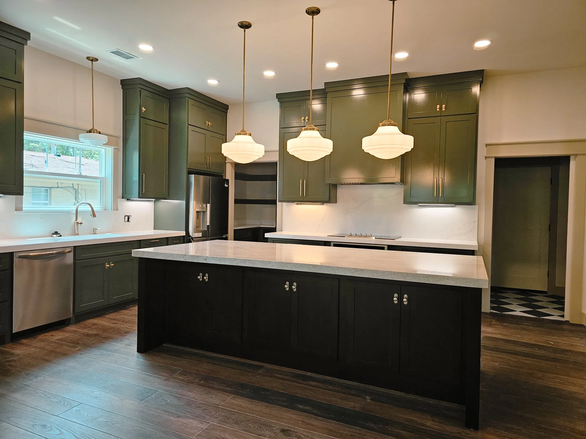 340 Crestview-7.jpg