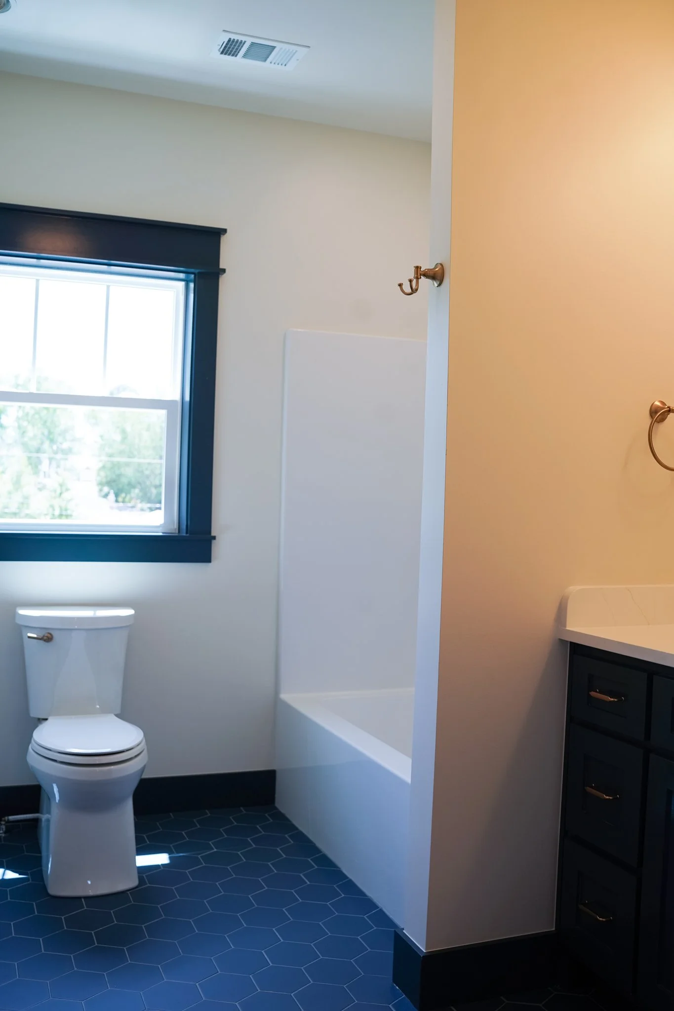 340 Crestview-59.jpg