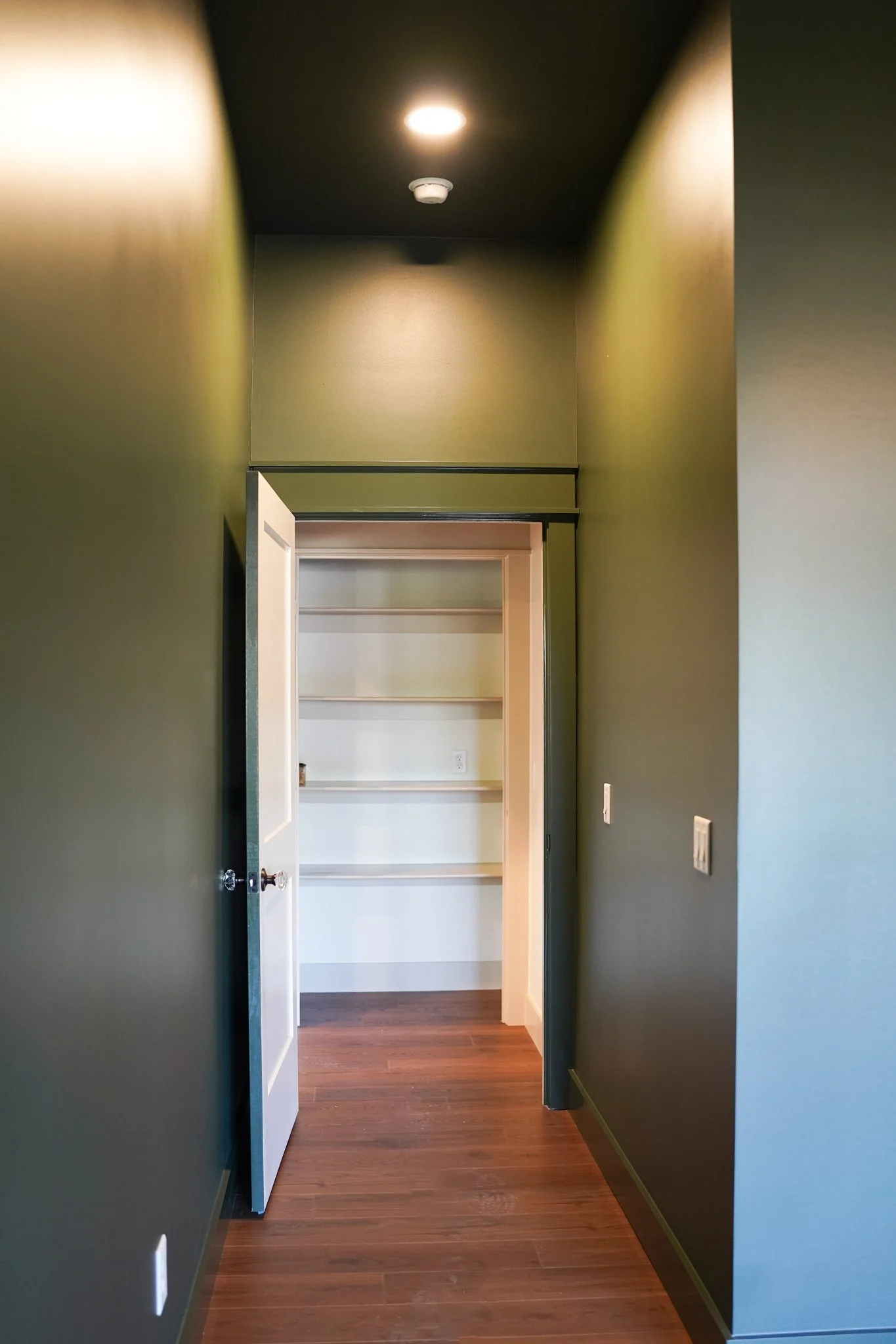 340 Crestview-19.jpg