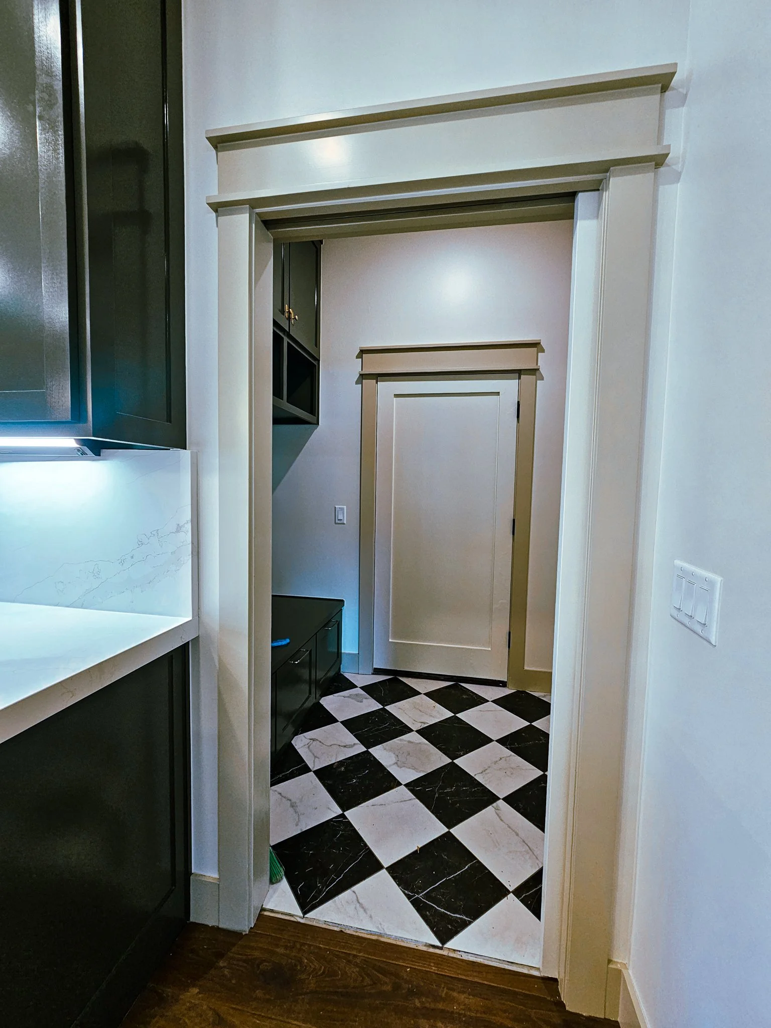 340 Crestview-81.jpg