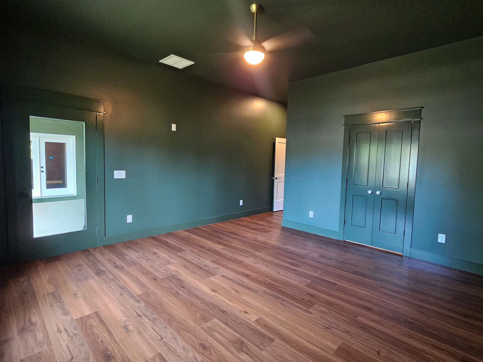 340 Crestview-75.jpg