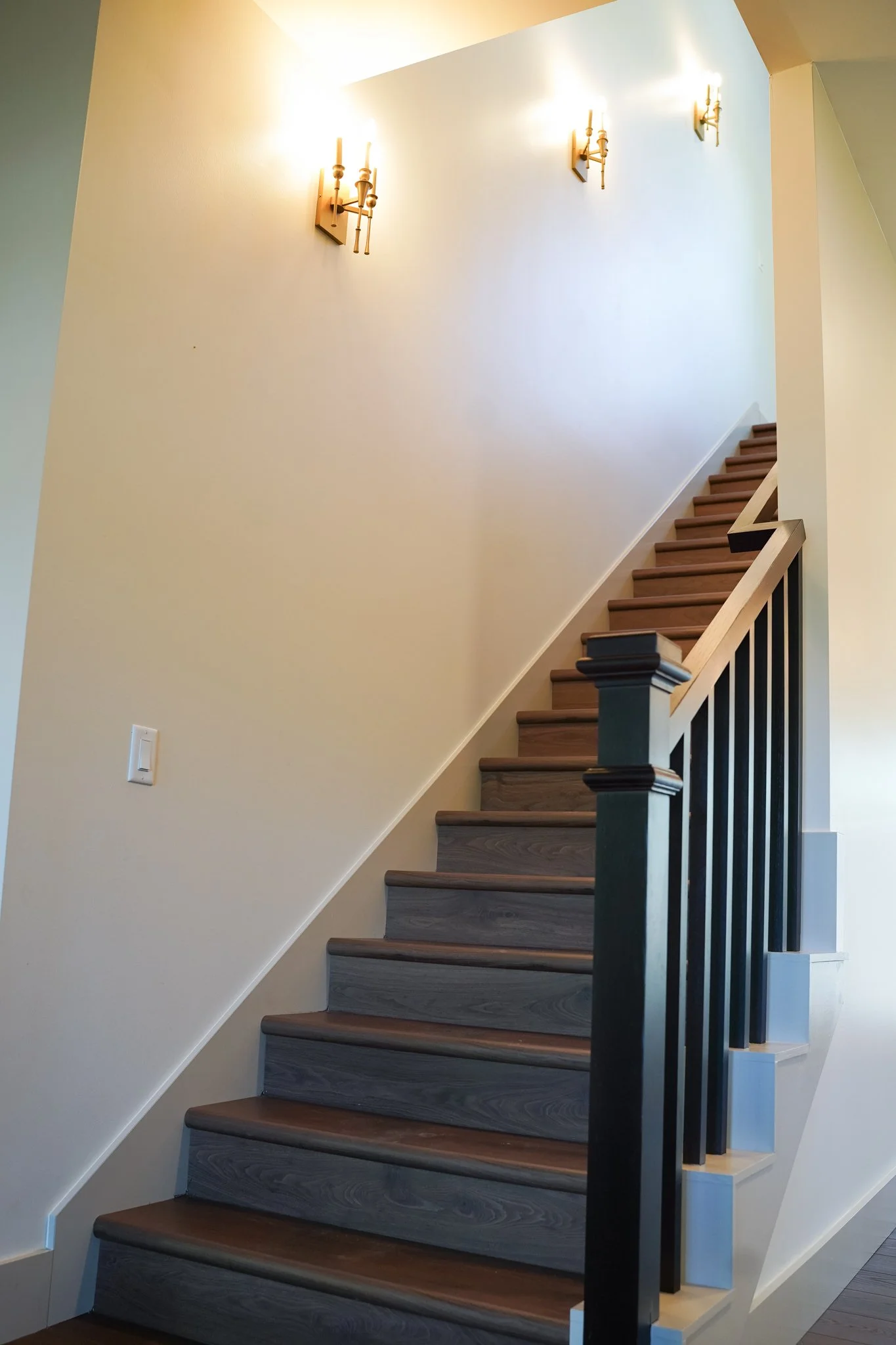 340 Crestview-16.jpg