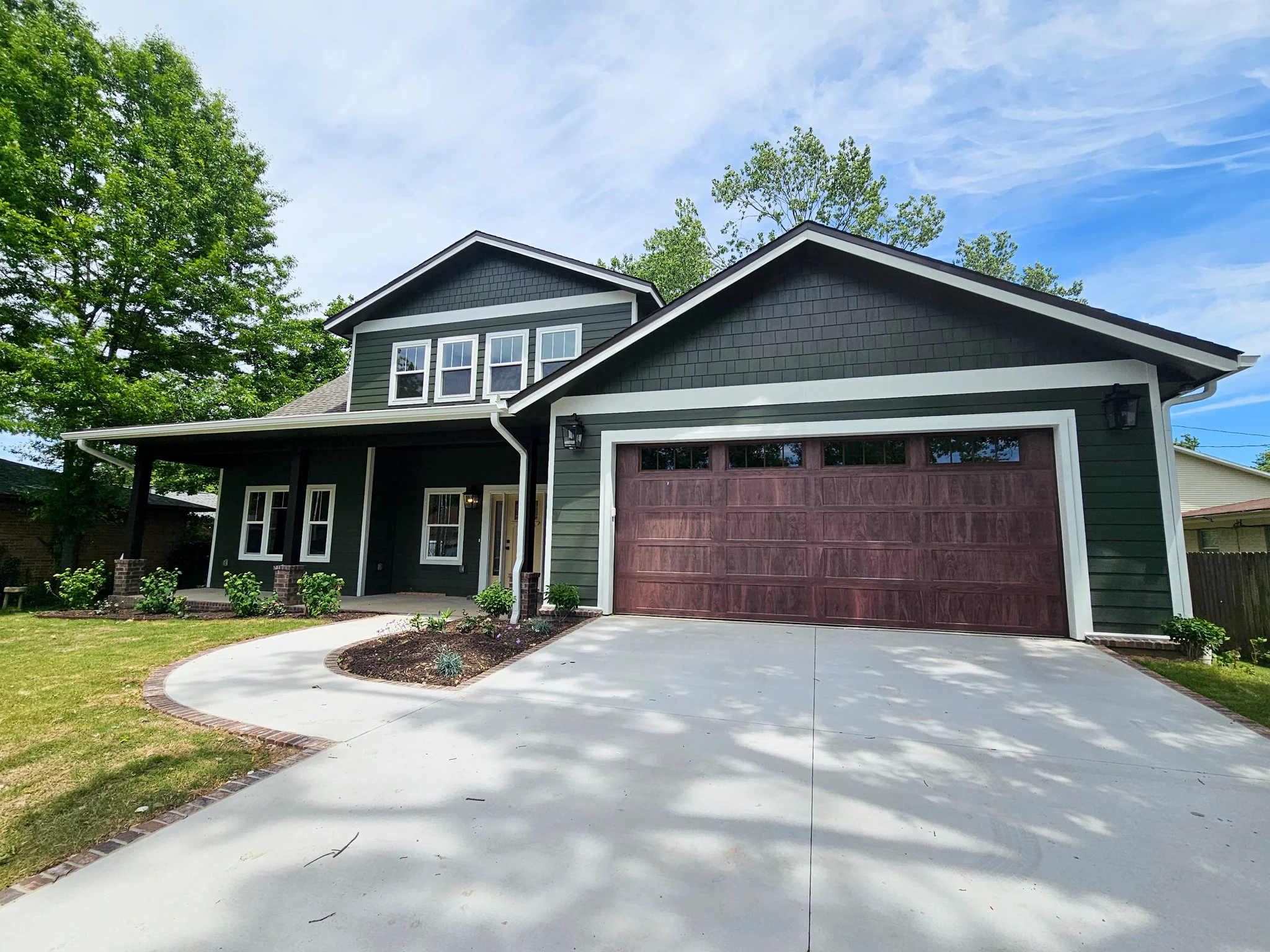 340 Crestview-3.jpg