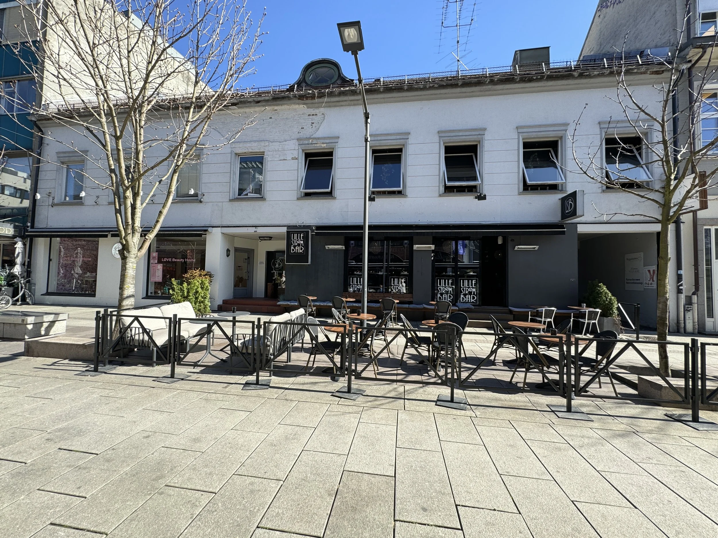 Sjarmerende kontorlokaler i Storgata 9