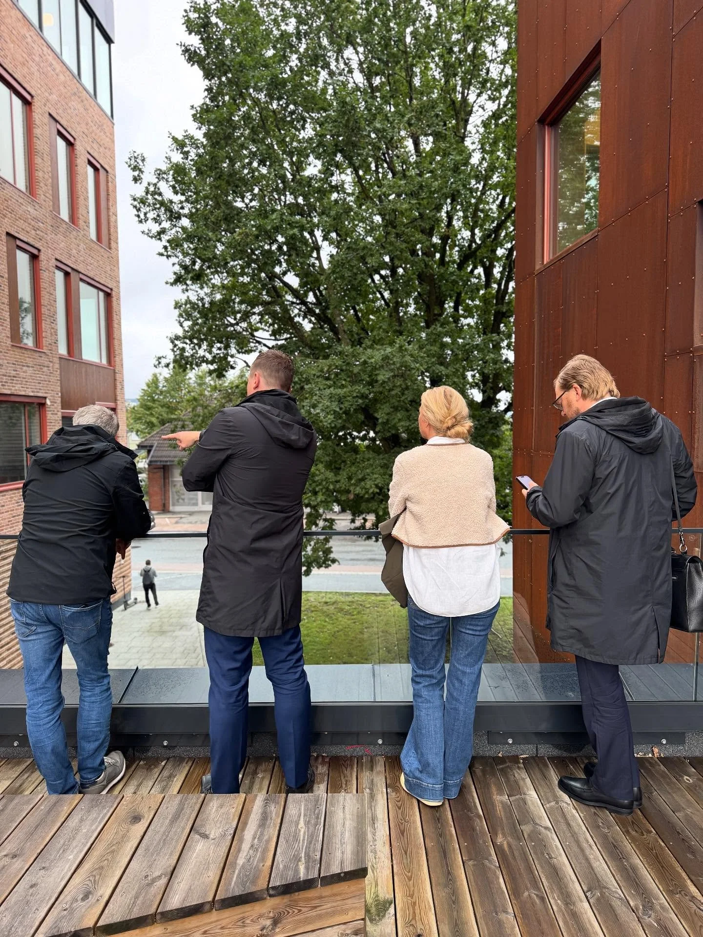 September hittil&hellip;.. 

✔️Befaringer p&aring; eiendommer 
✔️Spennende visninger 
✔️Mange leiekontrakter med nye leietakere signert🚀
✔️Godt igang med oppussing av lokaler til ny leietaker 
✔️Hyggelig kaffem&oslash;te med @anderssonpartners som l