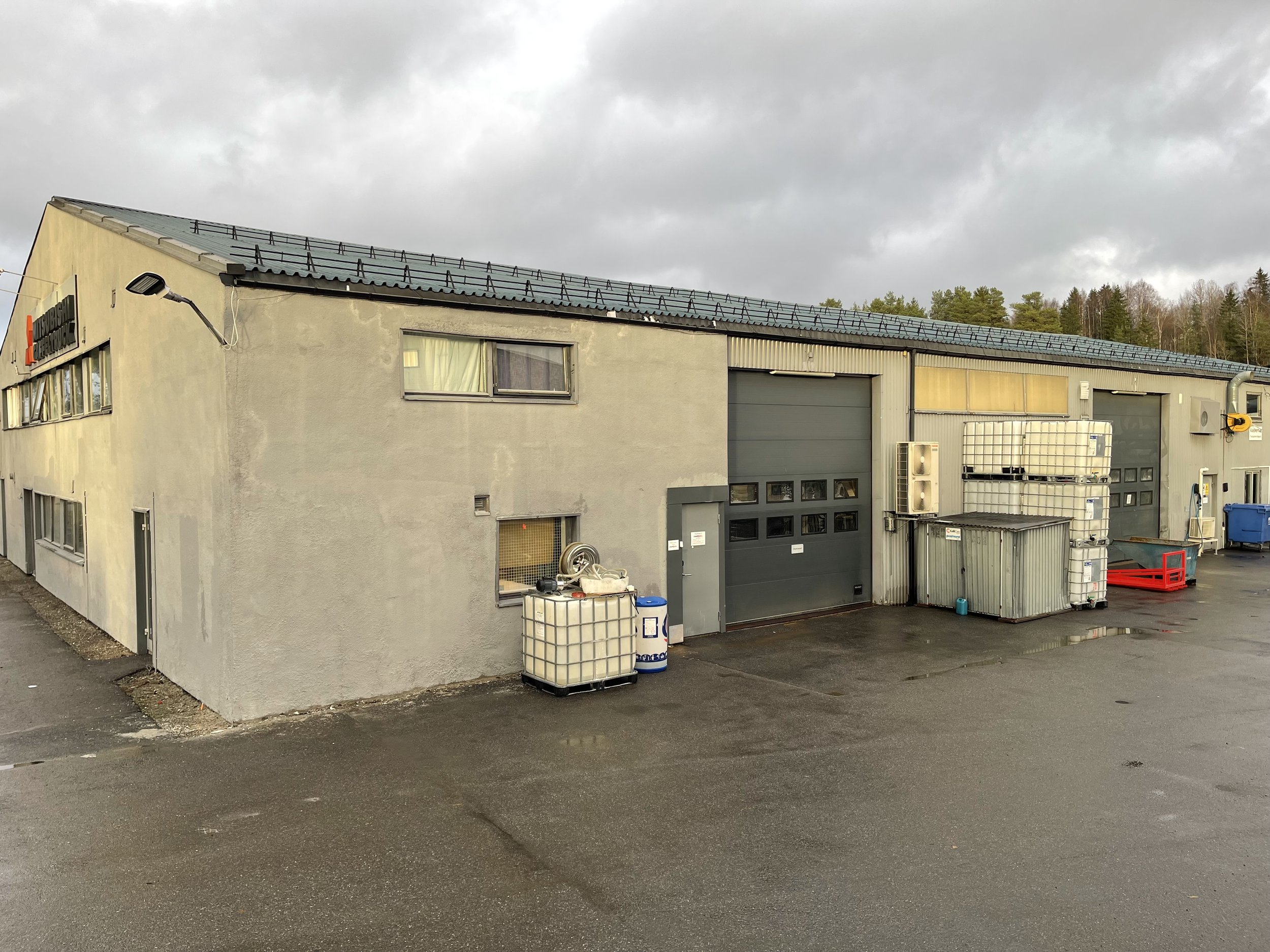 Lager/kombinasjonslokaler       på Skedsmokorset